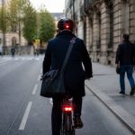 Les accessoires indispensables pour rouler en ville en toute sécurité